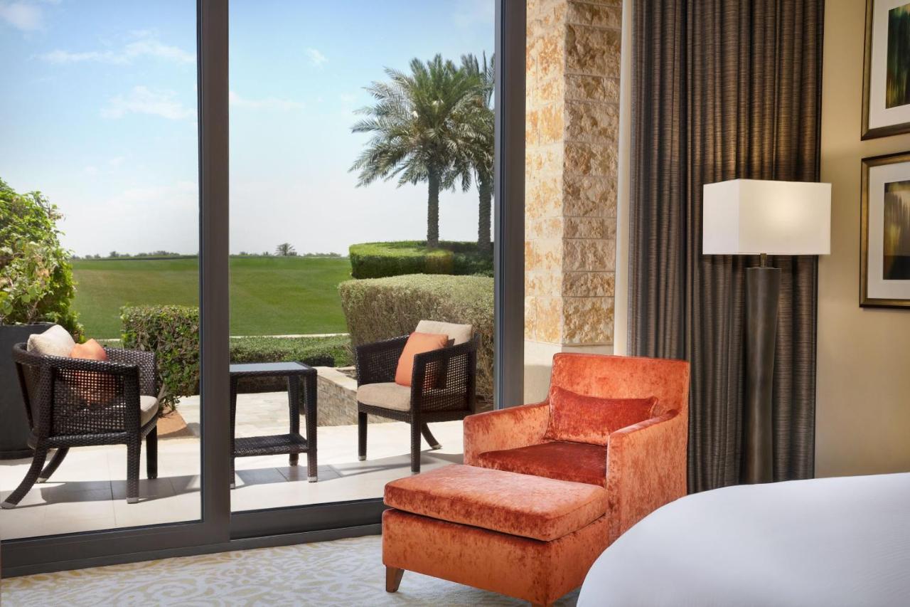 Vogo Abu Dhabi Golf Resort & Spa Formerly The Westin Abu Dhabi Golf Resort & Spa Zewnętrze zdjęcie A room at the Jumeirah Emirates Resort